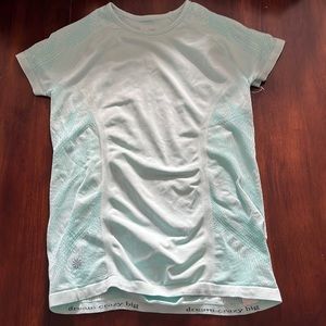 Athleta Girl short sleeve shirt size XL/14.